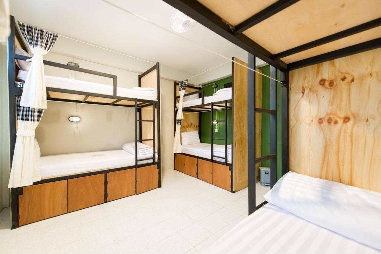 The Neighbors Hostel (Adults Only) Phuket Exteriör bild