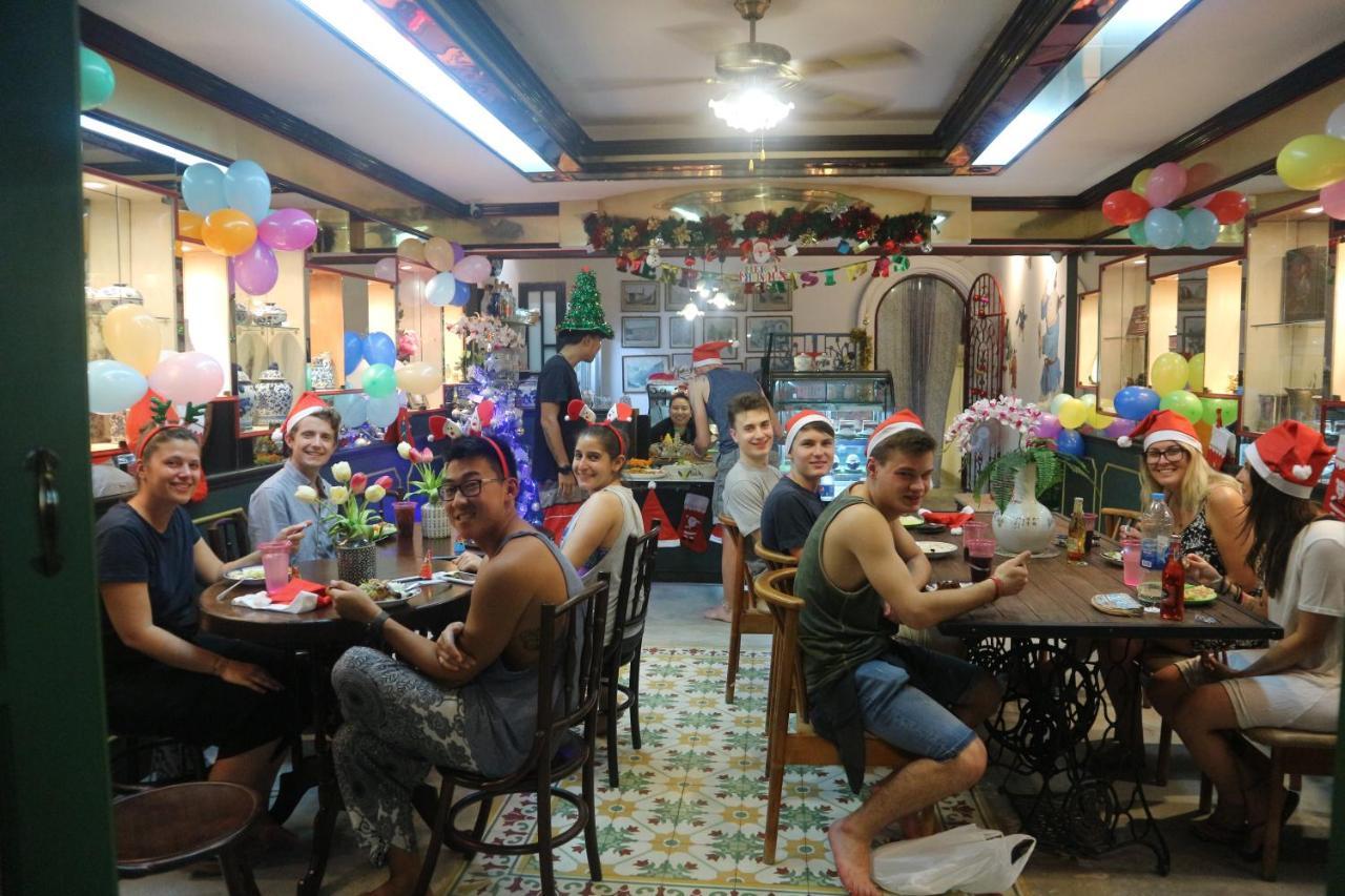 The Neighbors Hostel (Adults Only) Phuket Exteriör bild